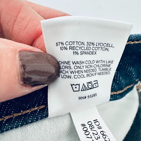 Express Mid Rise Dark Wash Back Center Seam '70s Flare Jeans Size 12 Short 12S - Picture 13 of 14